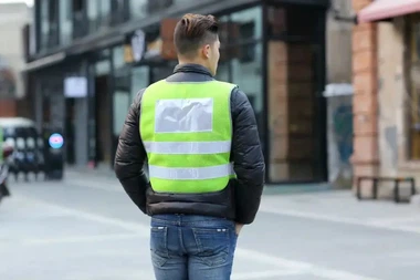 O que significam as cores do colete de segurança?