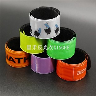 Pulseira refletiva em PVC