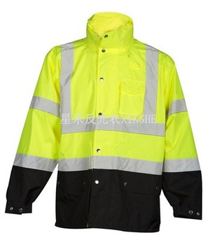 Jaquetas impermeáveis com capa de tempestade