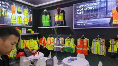 Reflexão 3D de roupas de segurança