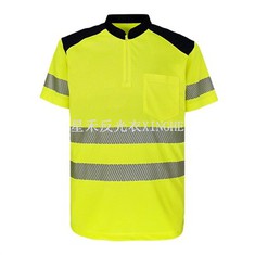 Camiseta reflexiva com gola alta